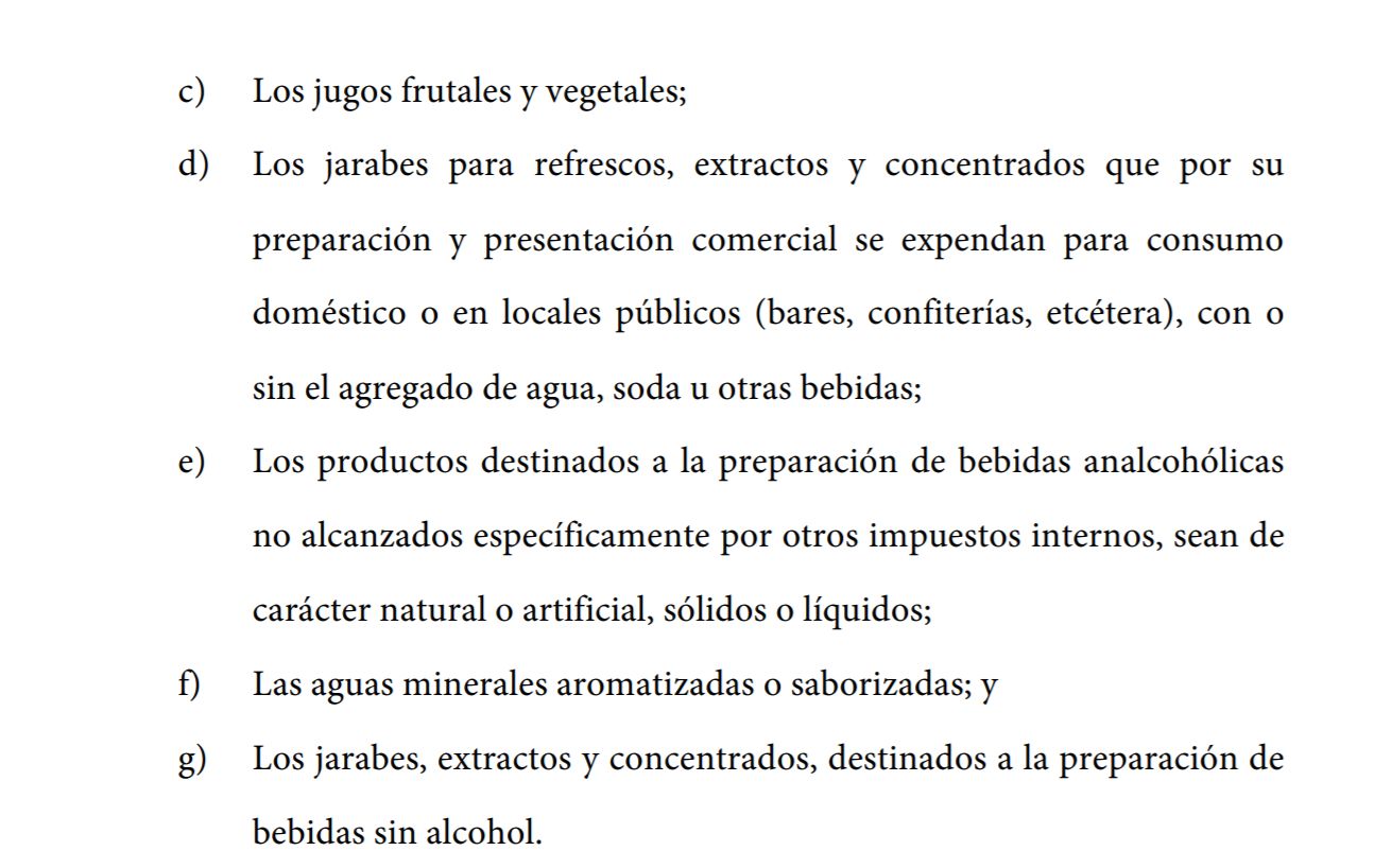 El polémico artículo 108 que propone subir los impuestos para las bebidas azucaradas.