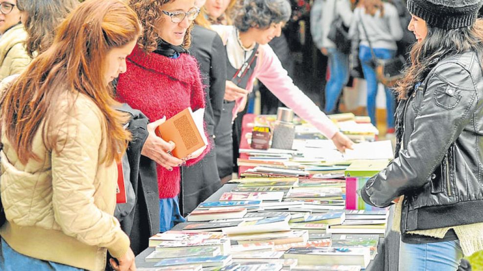 20171125_1259_cultura_Tucumanos.-FILT.-Feria.