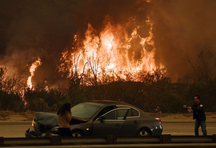 En la ciudad de Santa Paula se vieron los estragos más impactantes, dejando imágenes apocalípticas, algunas parecidas a una erupción volcánica.