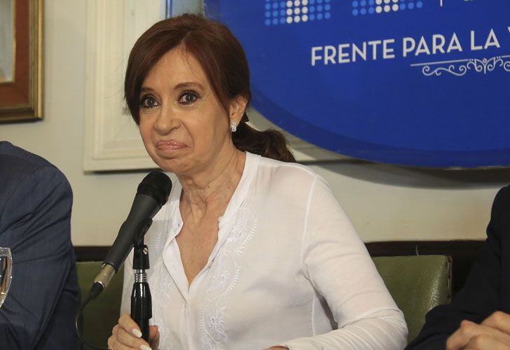 Cristina Kirchner a juicio oral por el presunto encubrimiento del atentado a la AMIA.