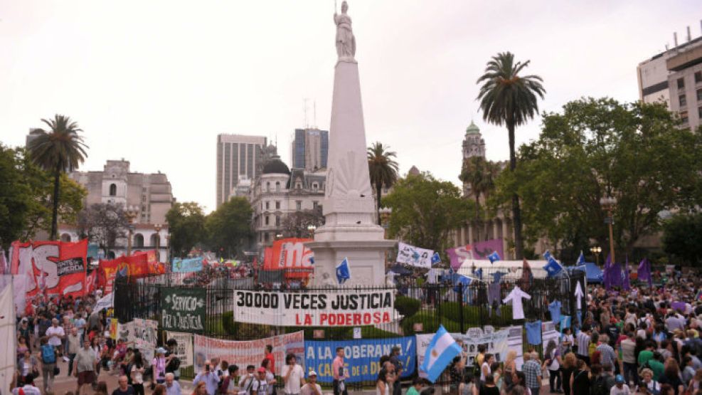 1207 marcha resistencia plaza de mayo