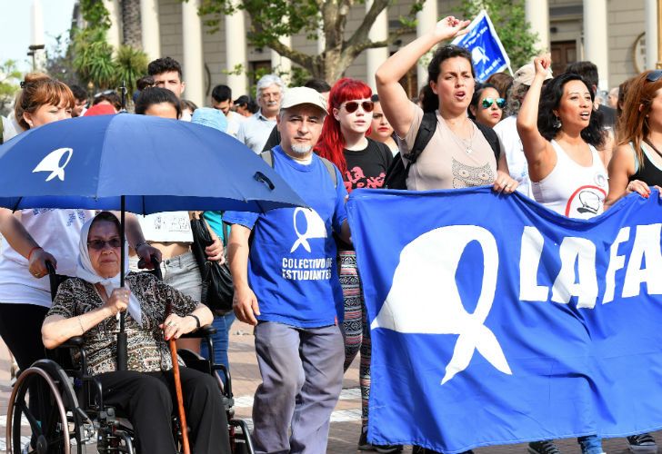 La marcha de la Resistencia inició el jueves y continúa el viernes hasta las 17. Es contra la persecución a los opositores. 