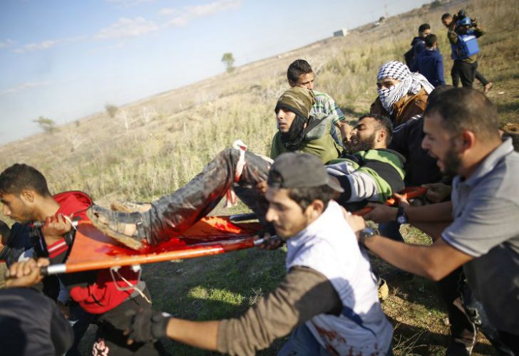 Se registraron decenas de heridos en enfrentamientos entre israelíes y palestinos.