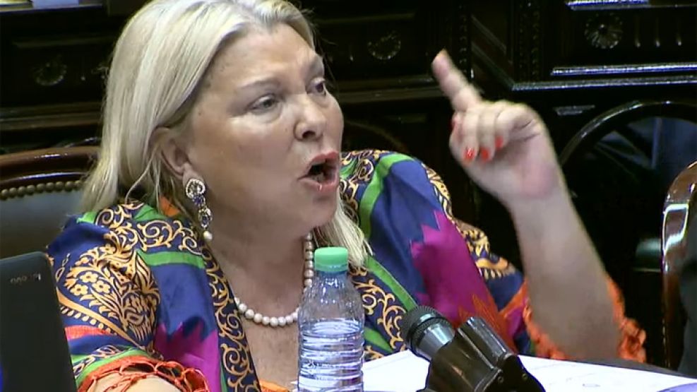 Elisa Carrió pidió levantar el debate de la reforma previsional por la violencia