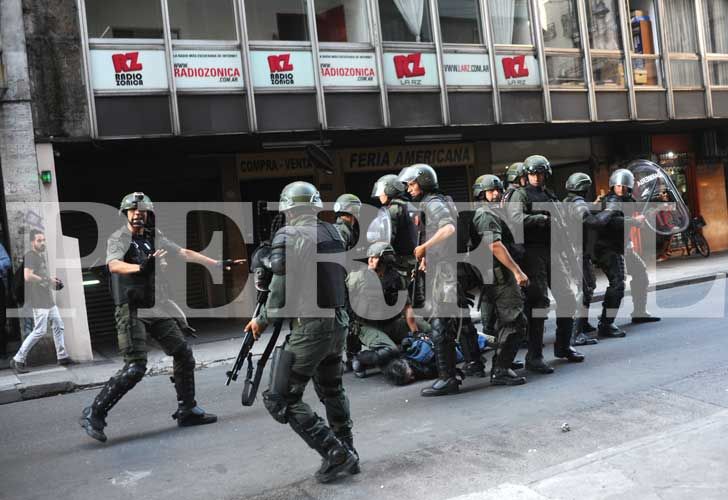 Los enfrentamientos en el Congreso dejaron más de 30 heridos