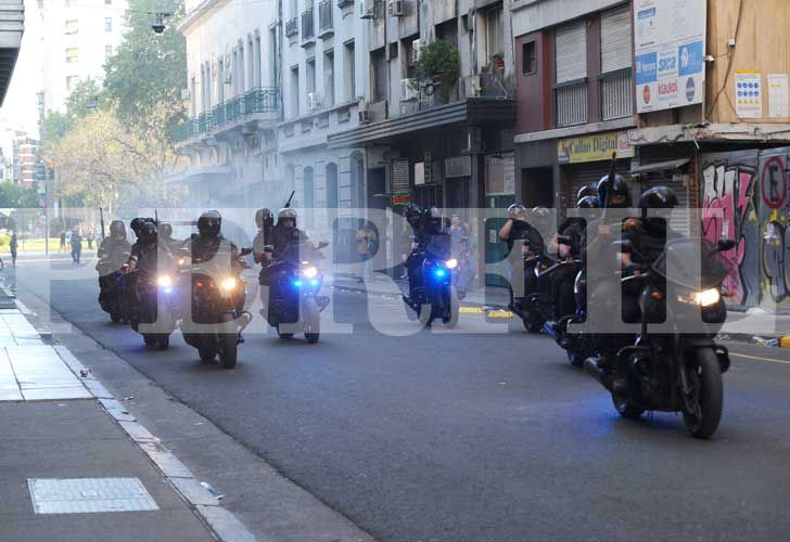 Los enfrentamientos en el Congreso dejaron más de 30 heridos