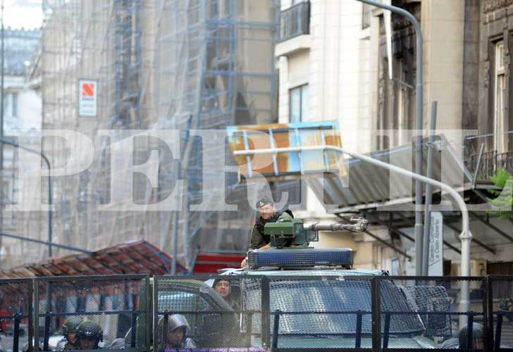 Los enfrentamientos en la zona del Congreso dejaron más de 30 heridos.