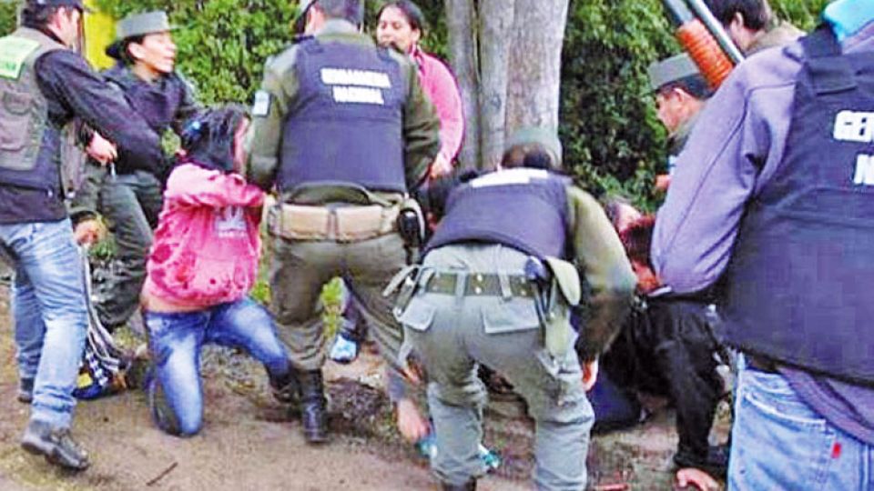 Choques. Gendarmes y mapuches. No hay que apañar a las fuerzas de seguridad.