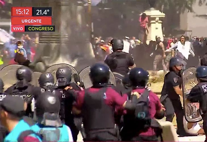 Disturbios en las inmediaciones del Congreso Nacional