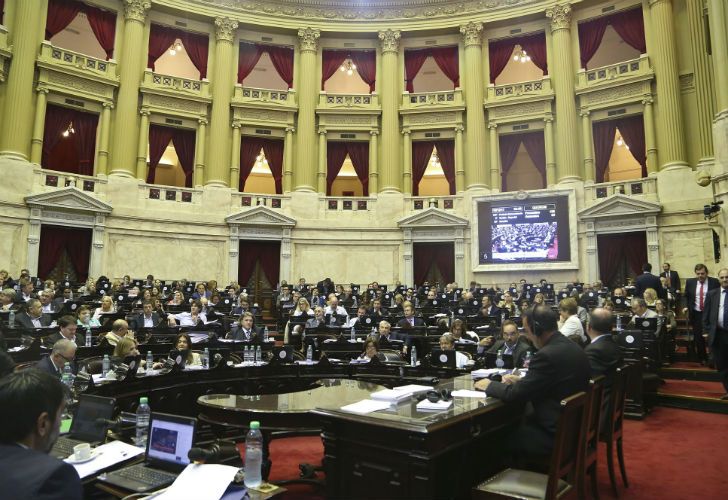 Se estima que el debate por la reforma previsional se extenderá hasta entrada la madrugada.