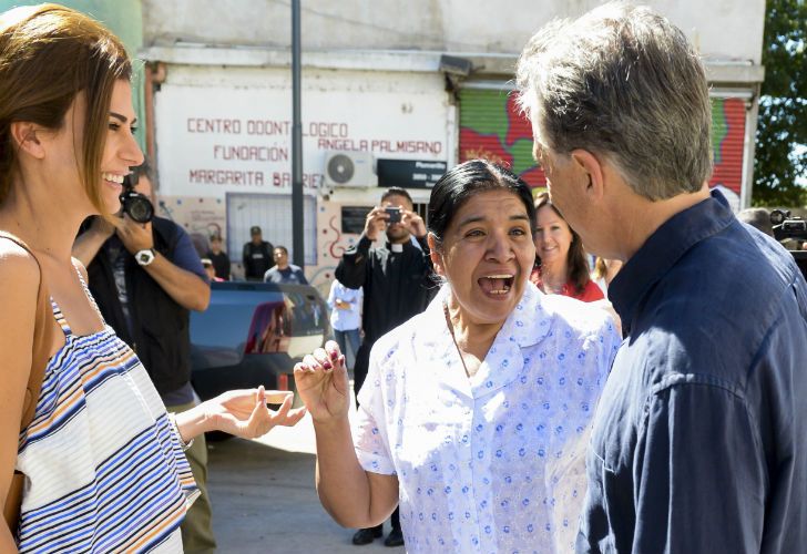 Como es tradición, Macri visitó el comedor comunitario “Los Piletones” de Margarita Barrientos.