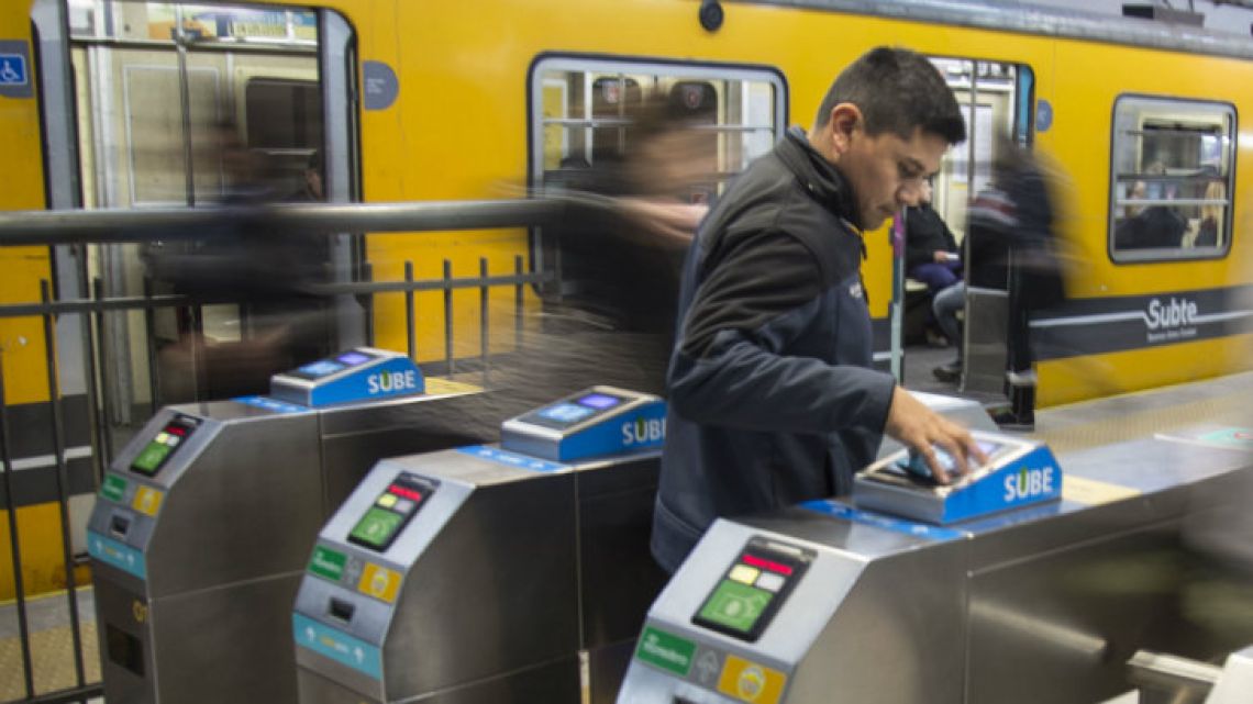 Subte: No Funciona La Línea B Por Paro De Metrodelegados | Perfil