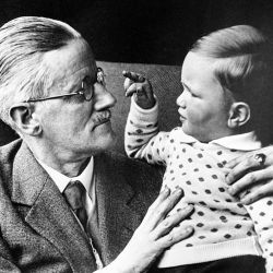 james-joyce-with-his-grandson 