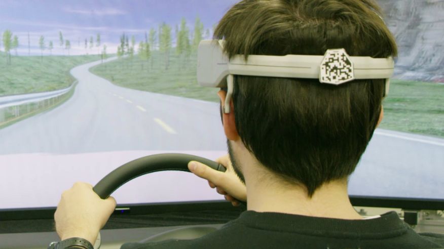 1-nissan-brain-to-vehicle-technology-tiv-for-ces-image03-driving-simulator-prototype-source