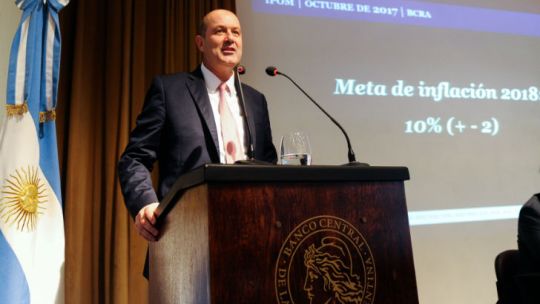 Sturzenegger en octubre, cuando avalaba la meta del 10%