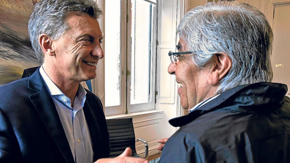 Mauricio Macri y Hugo Moyano en Casa Rosada, en febrero de 2016