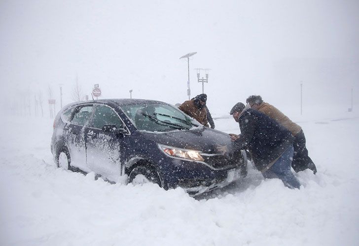 Estados Unidos enfrenta unas de las peores nevadas en su historia