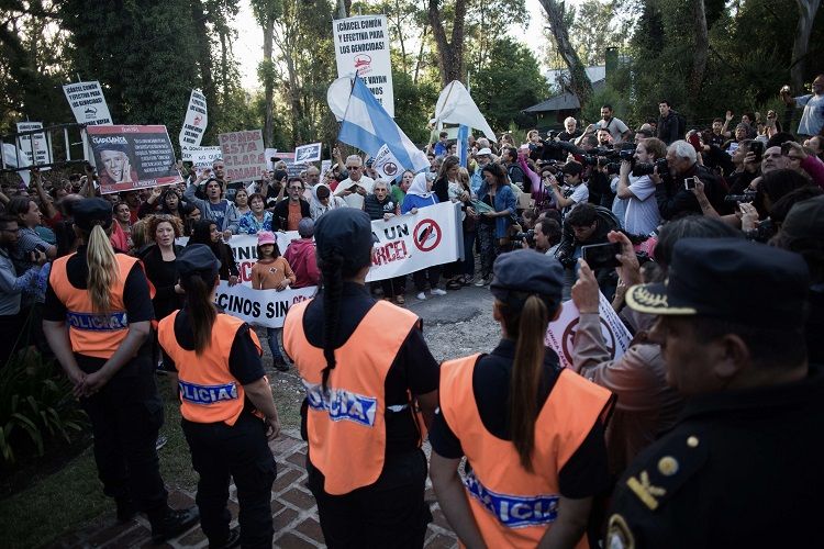 Hubo un fuerte operativo de seguridad en el lugar. 