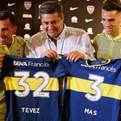 Carlos Tevez was presented to the media at a press conference on Tuesday, after completing nhis first training session with his teammates after his return to Boca from Chinese club Shanghai Shenhua.