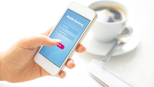 Apertura. Las cuentas se podrán crear desde el teléfono ante la demanda de rapidez y comodidad.