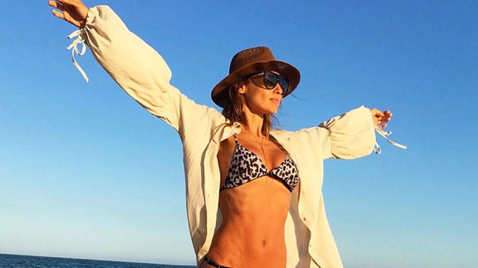 0114_pampita_playa_instagram_g.jpg