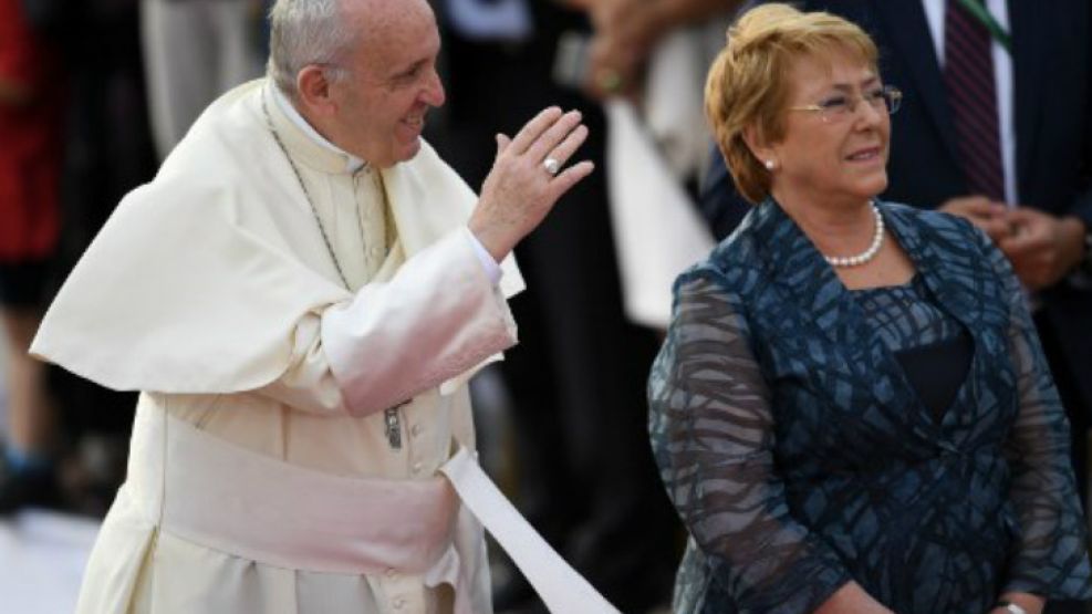 0115_papa_bachelet_g