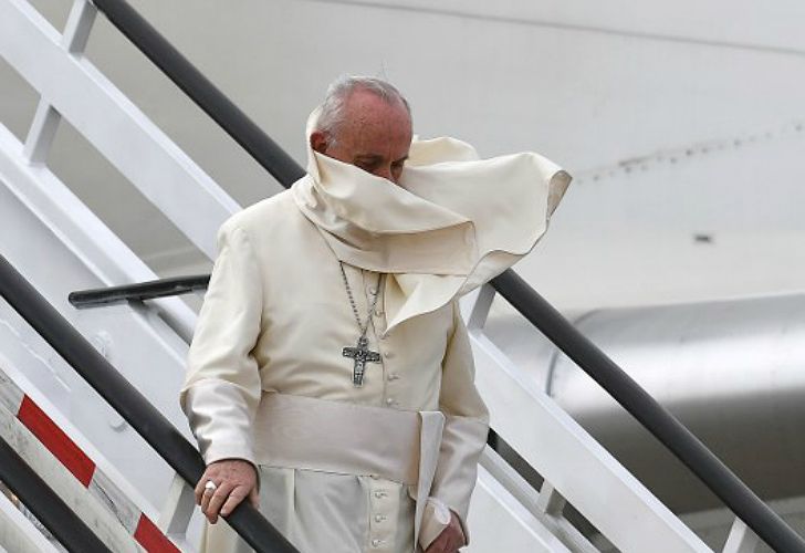  Decenas de personas fueron arrestadas hoy Chile durante violentas protestas contra la visita papal.