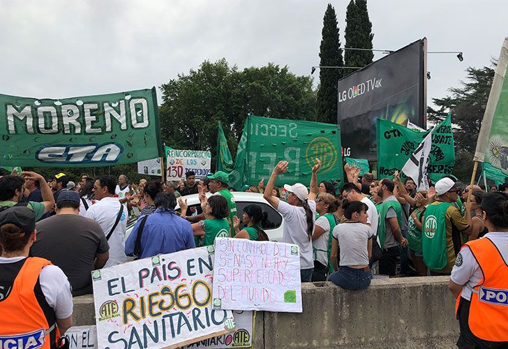 Corte en autopista Ricchieri