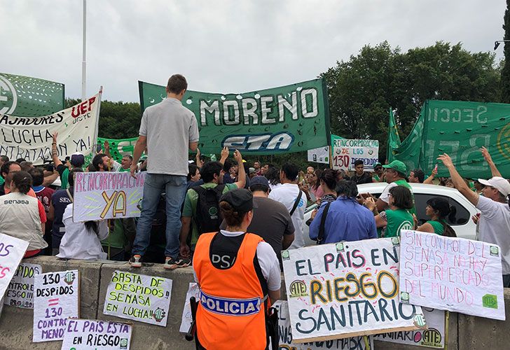 Corte en autopista Ricchieri