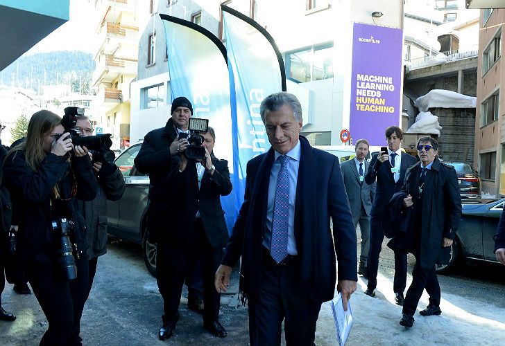 El presidente Mauricio Macri al arribar la ciudad suiza de Davos donde participará del Foro Económico Mundial.