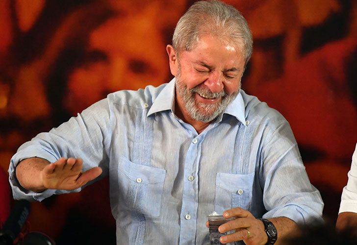 El Partido de los Trabajadores proclama a Lula como candidato a presidente