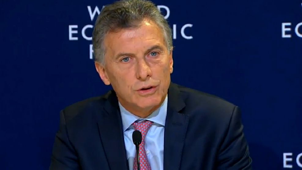 Macri brinda una conferencia de prensa en Davos.