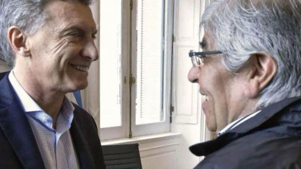 President Mauricio Macri and union heavyweight Hugo Moyano in happier times.