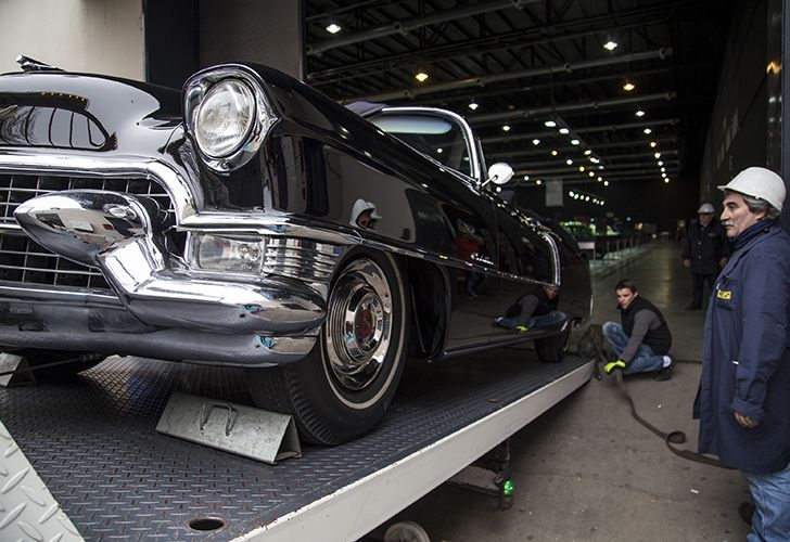 Imágenes del Cadillac descapotable comprado por el ex presidente Juan Domingo Perón en 1955 y que ha sido restaurado para su exhibición en el Museo Casa Rosada