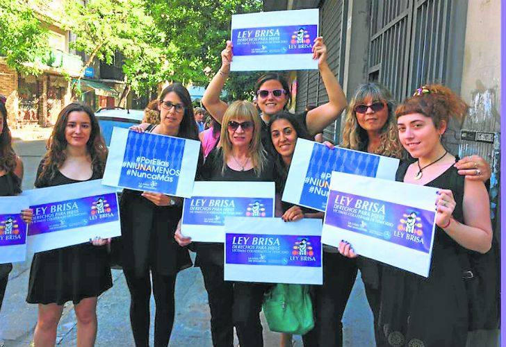 Desde la Casa del Encuentro reclaman para que el beneficio para hijos víctimas del femicidio se aplique en todo el país y no sólo en Ciudad de Buenos Aires.