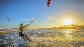 Kitesurf en las playas de Aracajú COP_2698