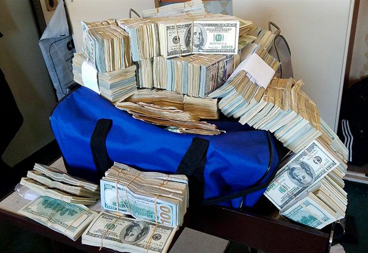 Por medio de una investigación conjunta de la AFI y la AFIP, se logró desarticular una banda que vendía datos protegidos.