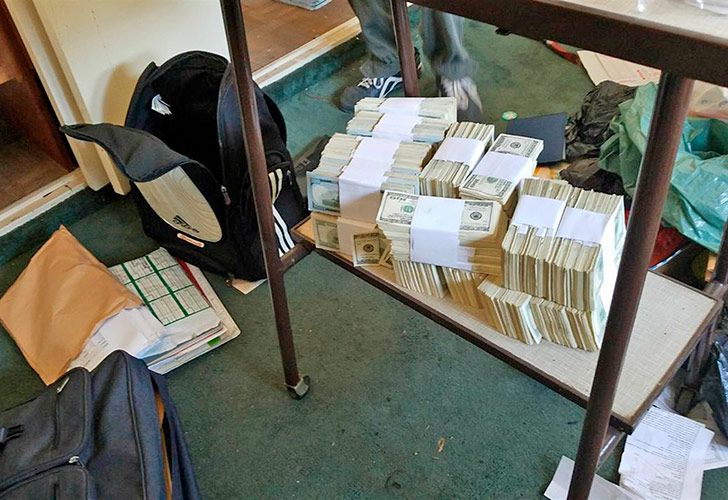 Por medio de una investigación conjunta de la AFI y la AFIP, se logró desarticular una banda que vendía datos protegidos.