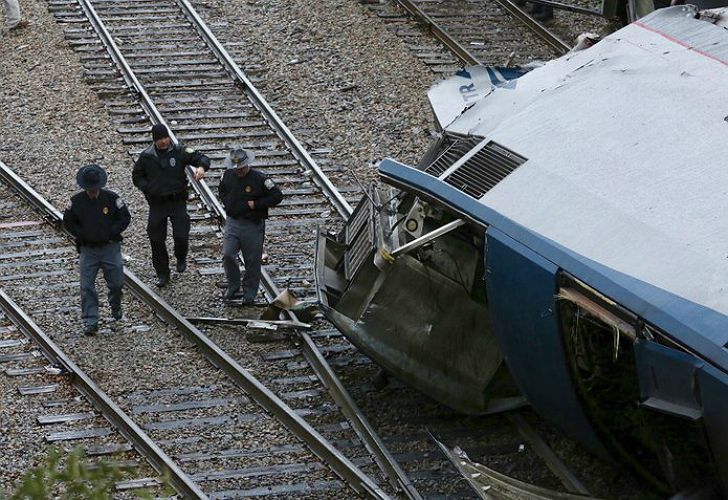 Al menos dos personas murieron y 116 resultaron heridas hoy en un accidente ferroviario ocurrido en el estado norteamericano de Carolina del Sur