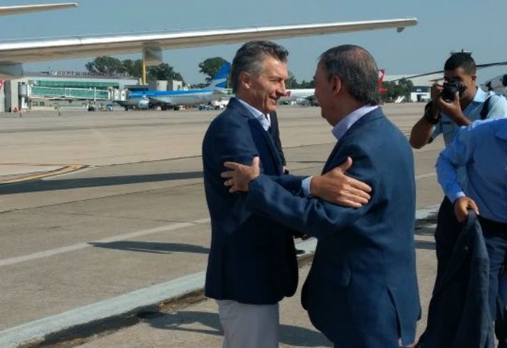 Macri junto al gobernador Juan Schiaretti, en Córdoba.