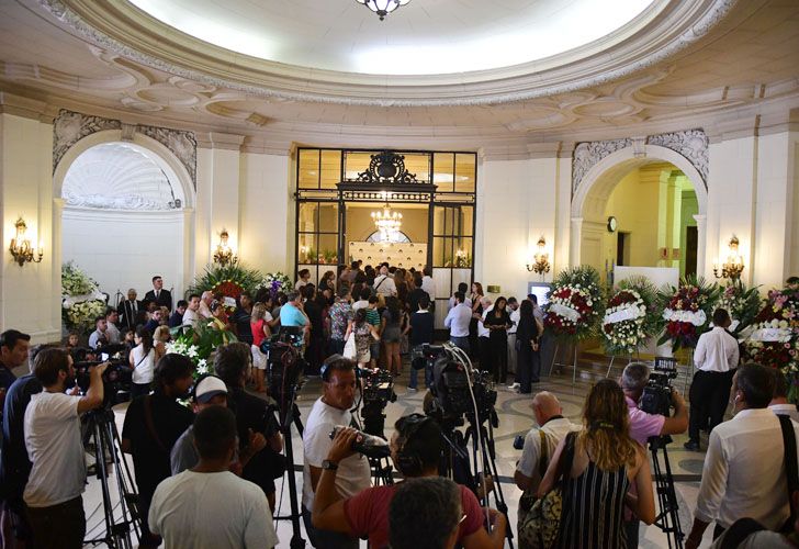 El velatorio comenzó a las 10 en el Palacio de la Legislatura Porteña.