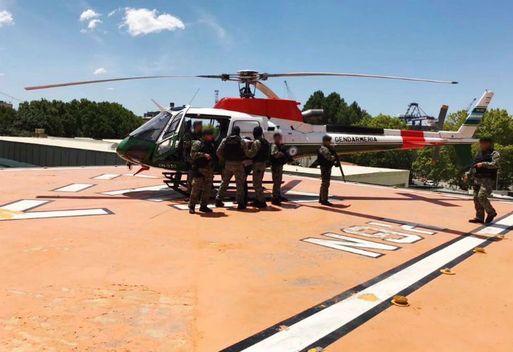 Los cuatro reclusos viajaron en helicóptero desde El Dorado a Posadas rumbo a Buenos Aires.