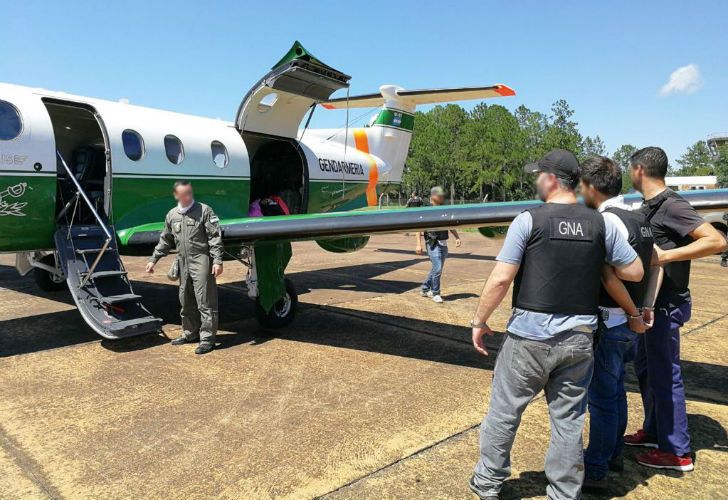 Los cuatro reclusos viajaron en helicóptero desde El Dorado a Posadas rumbo a Buenos Aires.