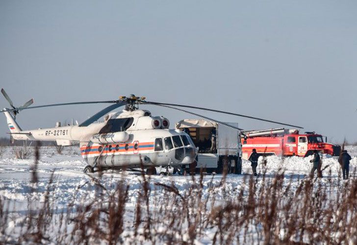 La aeronave siniestrada se ha estrellado en un campo del distrito municipal de Rámenski