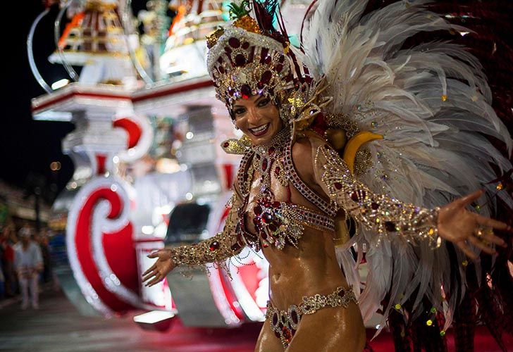 Segunda Noche del carnaval 2018 en el sambodromo de Rio de Janeiro, Brasil