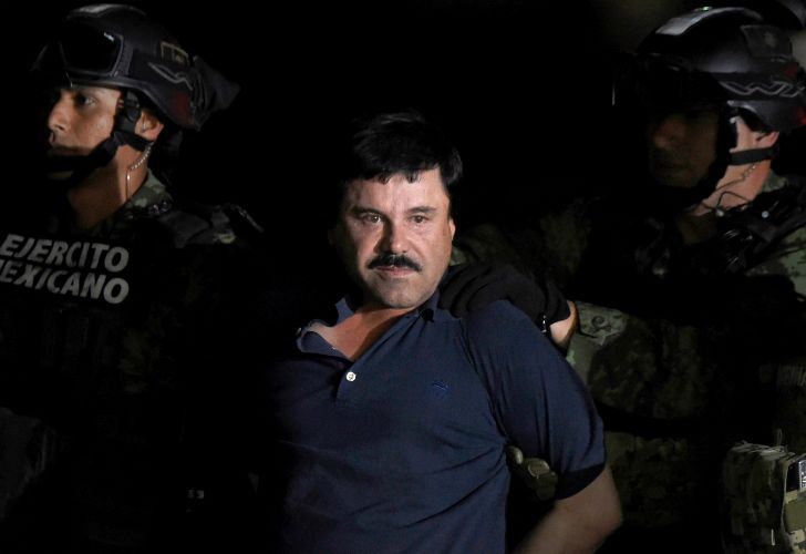 Come poco, vomita mucho y tiene alucinaciones: "El Chapo" Guzmán se queja de la cárcel.