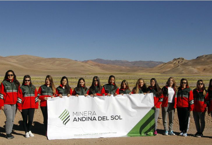 Minera Andina del Sol recibió a las candidatas a reina de la Fiesta Nacional del Sol.