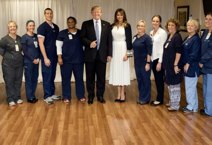 El presidente Donald Trump y su esposa Melania visitaron a los heridos del tiroteo en la escuela de Florida. Además, se reunieron con el personal médico que los asiste.