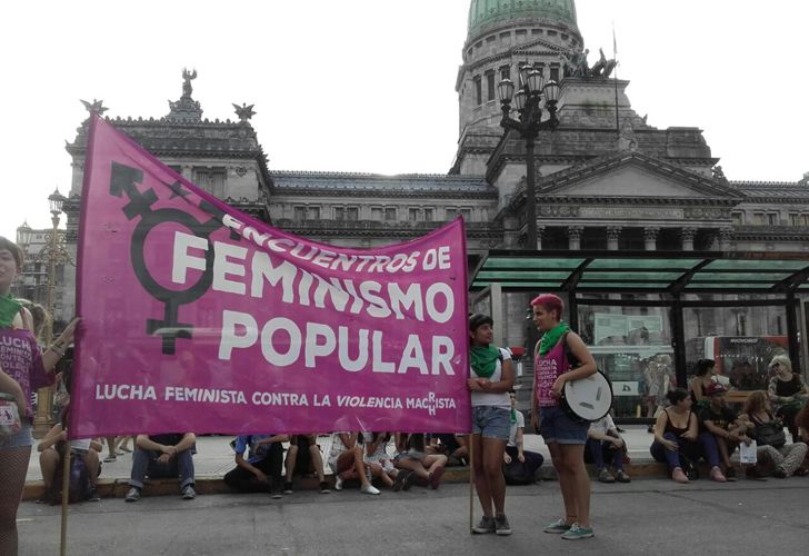 Pañuelazo frente al Congreso para pedir por la legalización del aborto