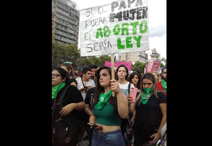 Pañuelazo frente al Congreso para pedir por la legalización del aborto